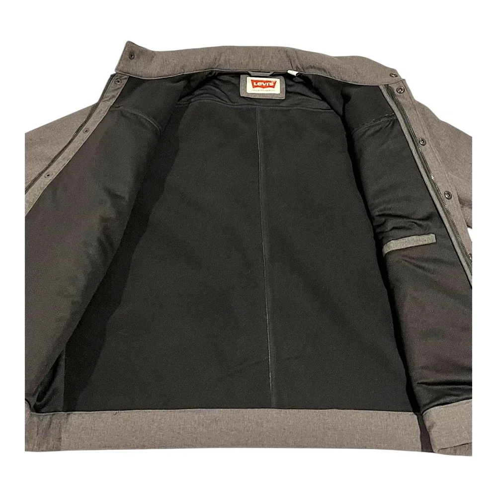 Levis great hood